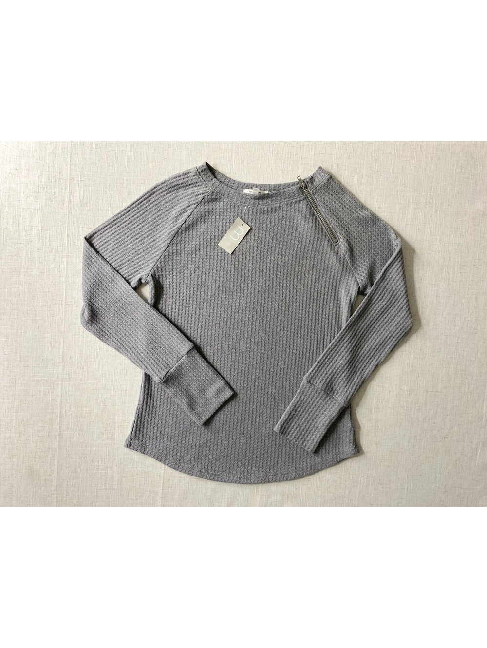 Maurices Thermal Waffle Knit Top Womens XS Gray Long Sleeve Zipper Accent NWT